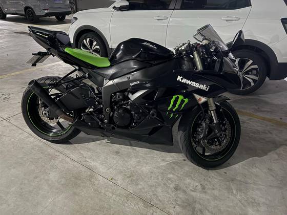 KAWASAKI NINJA ZX-6R 